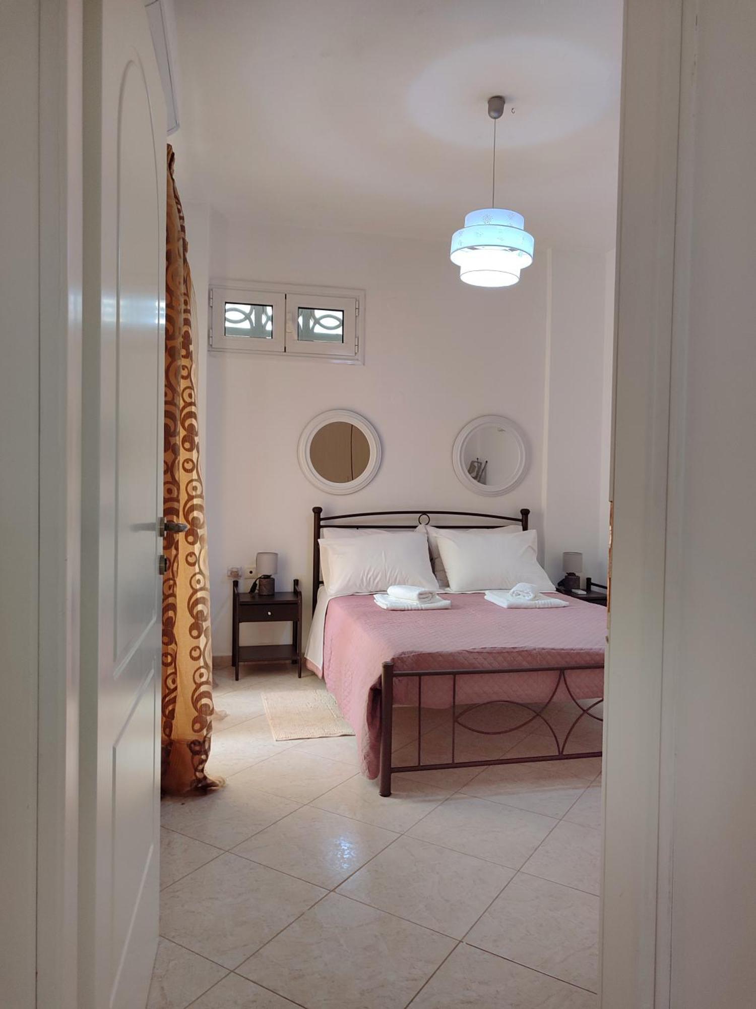 Georgia'S Family Apartment Heraklion  Ngoại thất bức ảnh