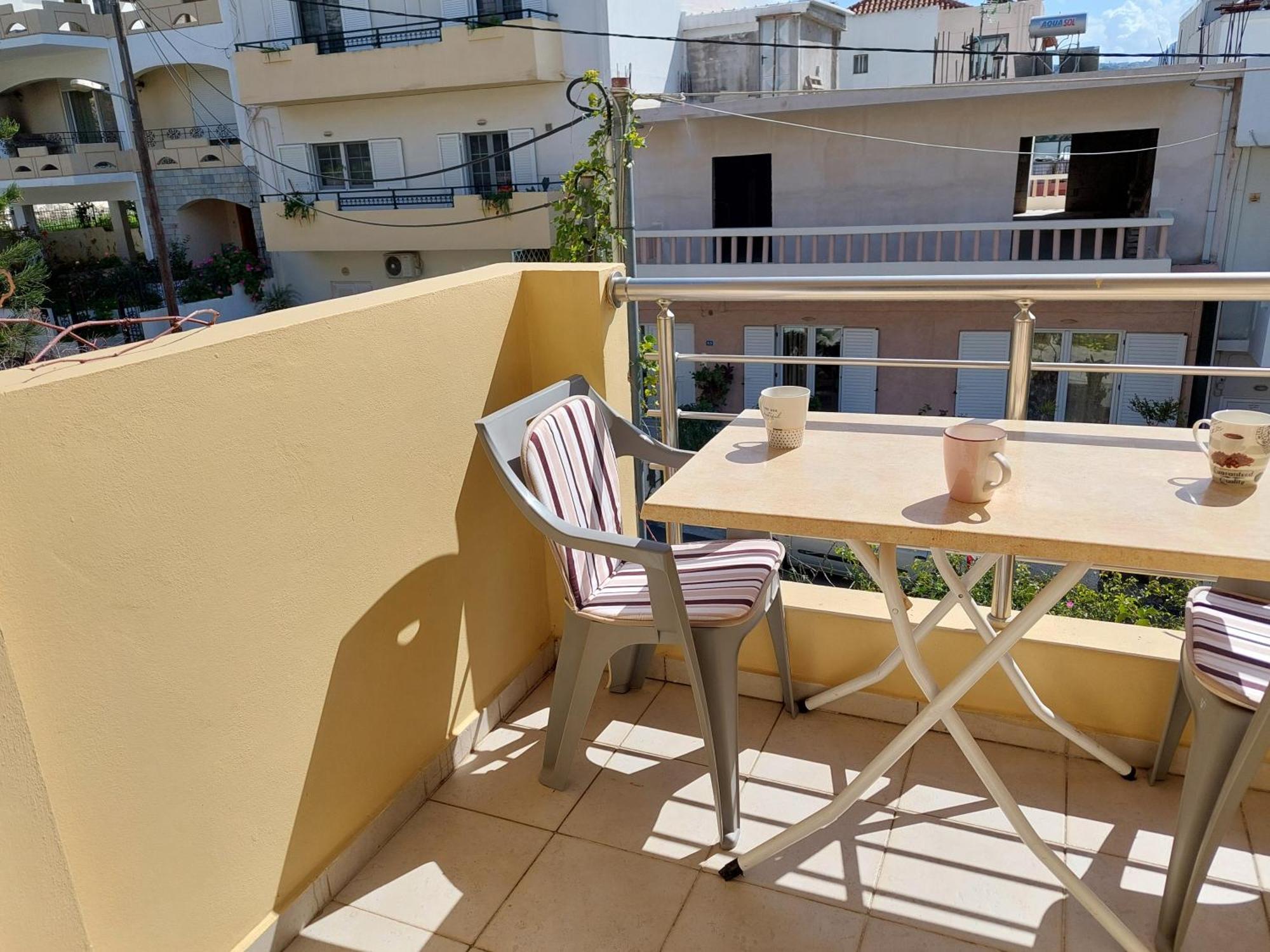 Georgia'S Family Apartment Heraklion  Ngoại thất bức ảnh