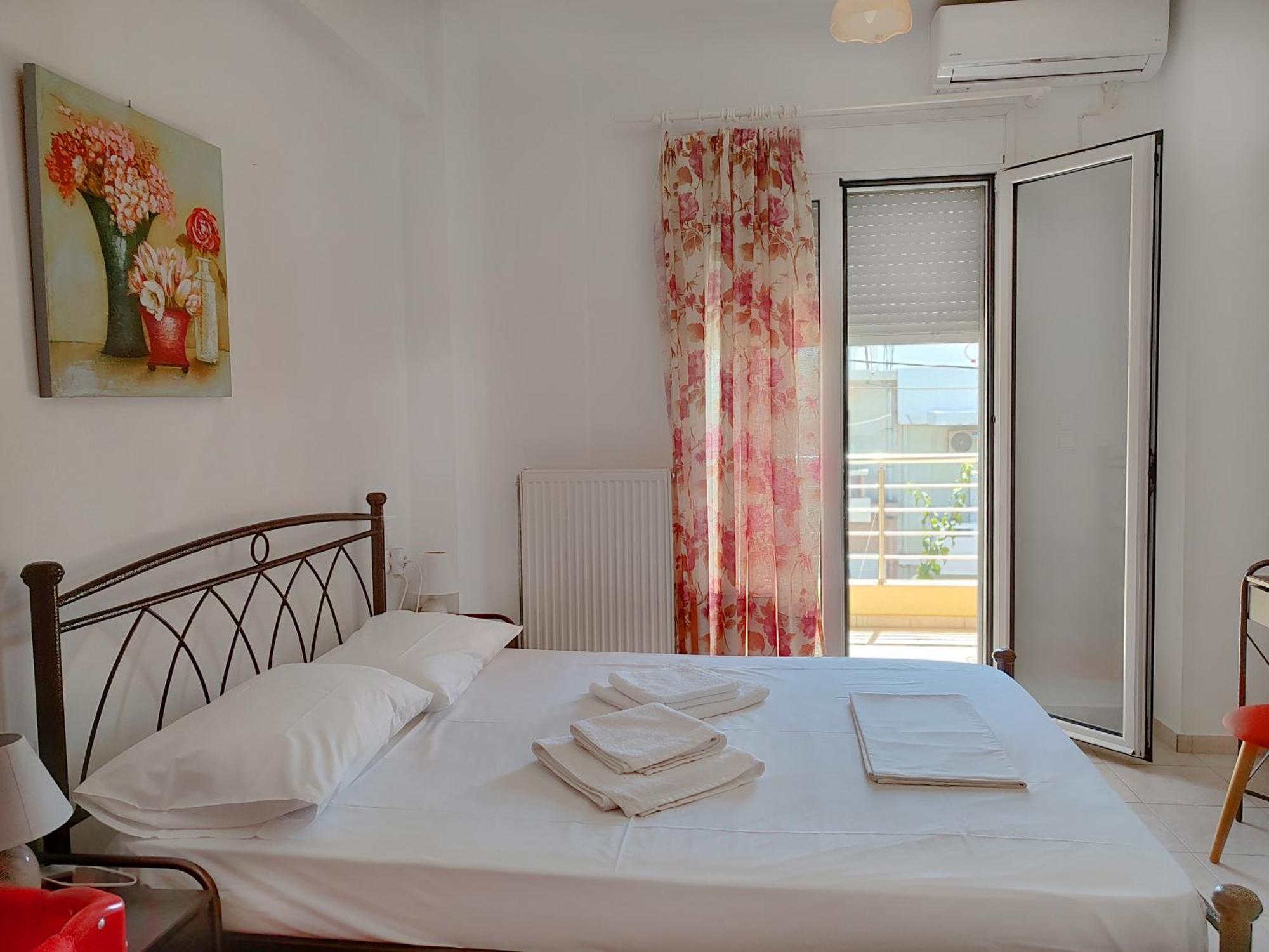 Georgia'S Family Apartment Heraklion  Ngoại thất bức ảnh